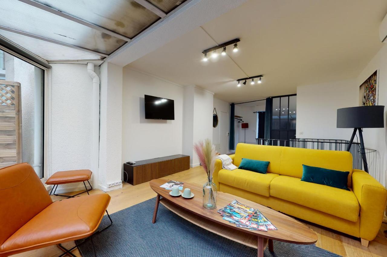 Superbe Loft Avec Patio - Tour Eiffel Apartment ปารีส ภายนอก รูปภาพ